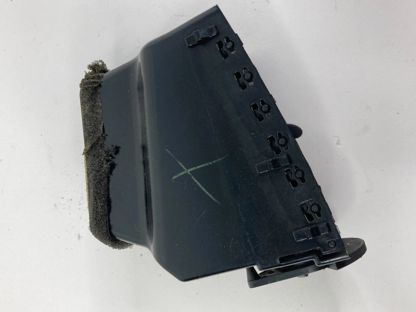 08-10 CHRYSLER 300 CENTER RIGHT A/C HEATER AIR VENT OUTLET DUCT GRILLE 1087510