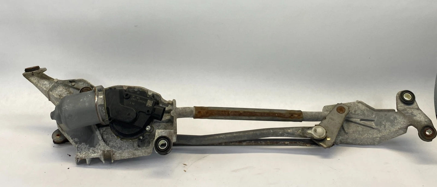 2007-2013 MITSUBISHI OUTLANDER FRONT WINDSHIELD WIPER MOTOR W/ LINKAGE OEM