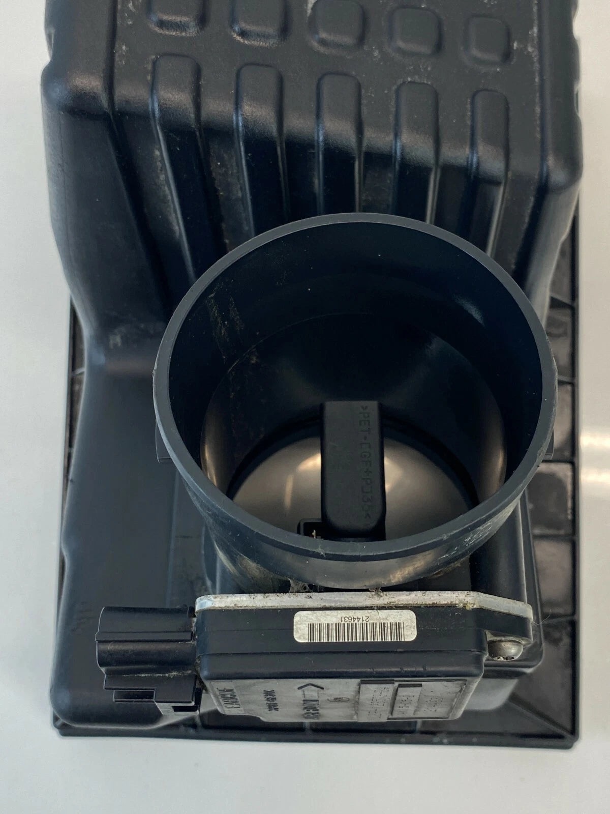 2005 2006 2007 MERCURY MARINER 3.0L UPPER AIR INTAKE CLEANER BOX 5L84-9600-BB
