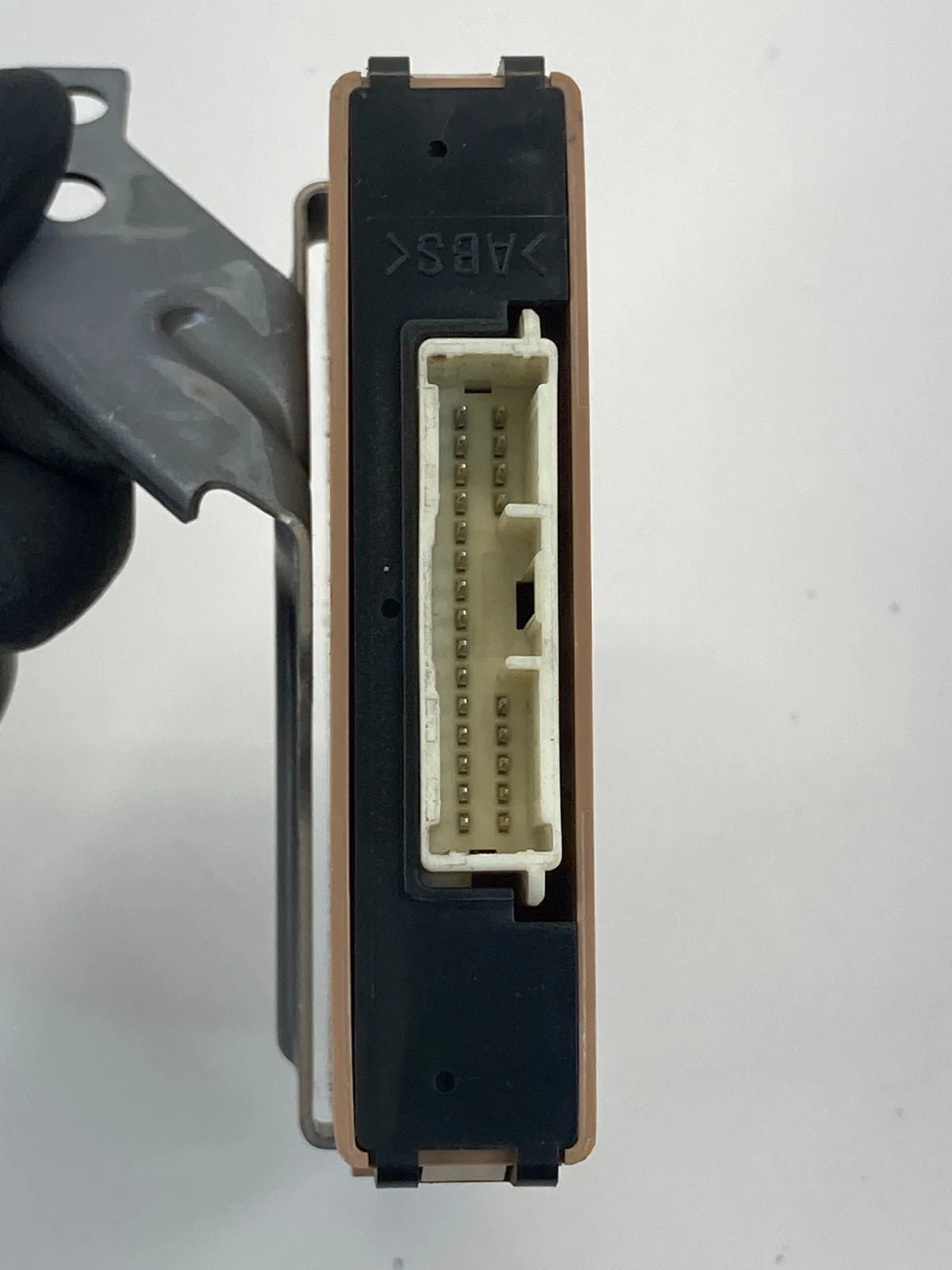 2006-2009 TOYOTA PRIUS MULTIPLEX NETWORK GATEWAY COMPUTER MODULE UNIT 8911147050