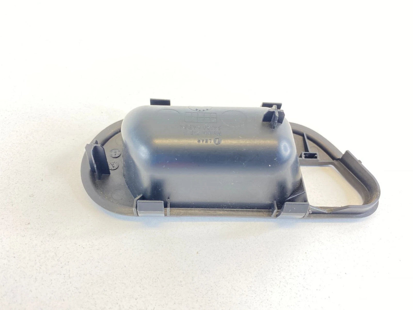 2005-2008 CHRYSLER CROSSFIRE FRONT LEFT DRIVER SIDE INNER DOOR HANDLE TRIM COVER