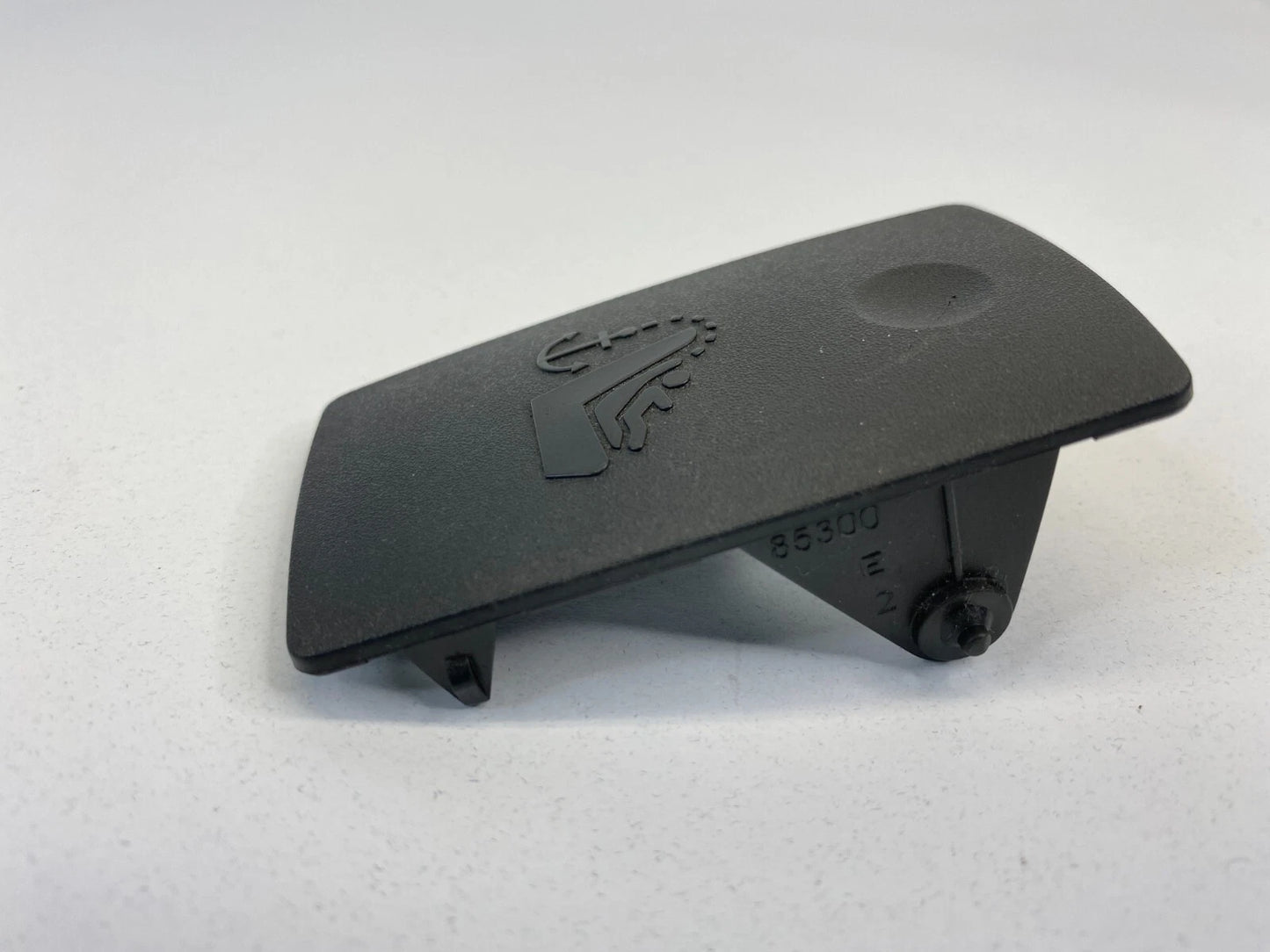 2011-2017 11-17 BUICK REGAL SEDAN REAR DECK CHILD SEAT LOWER ANCHOR COVER TRIM