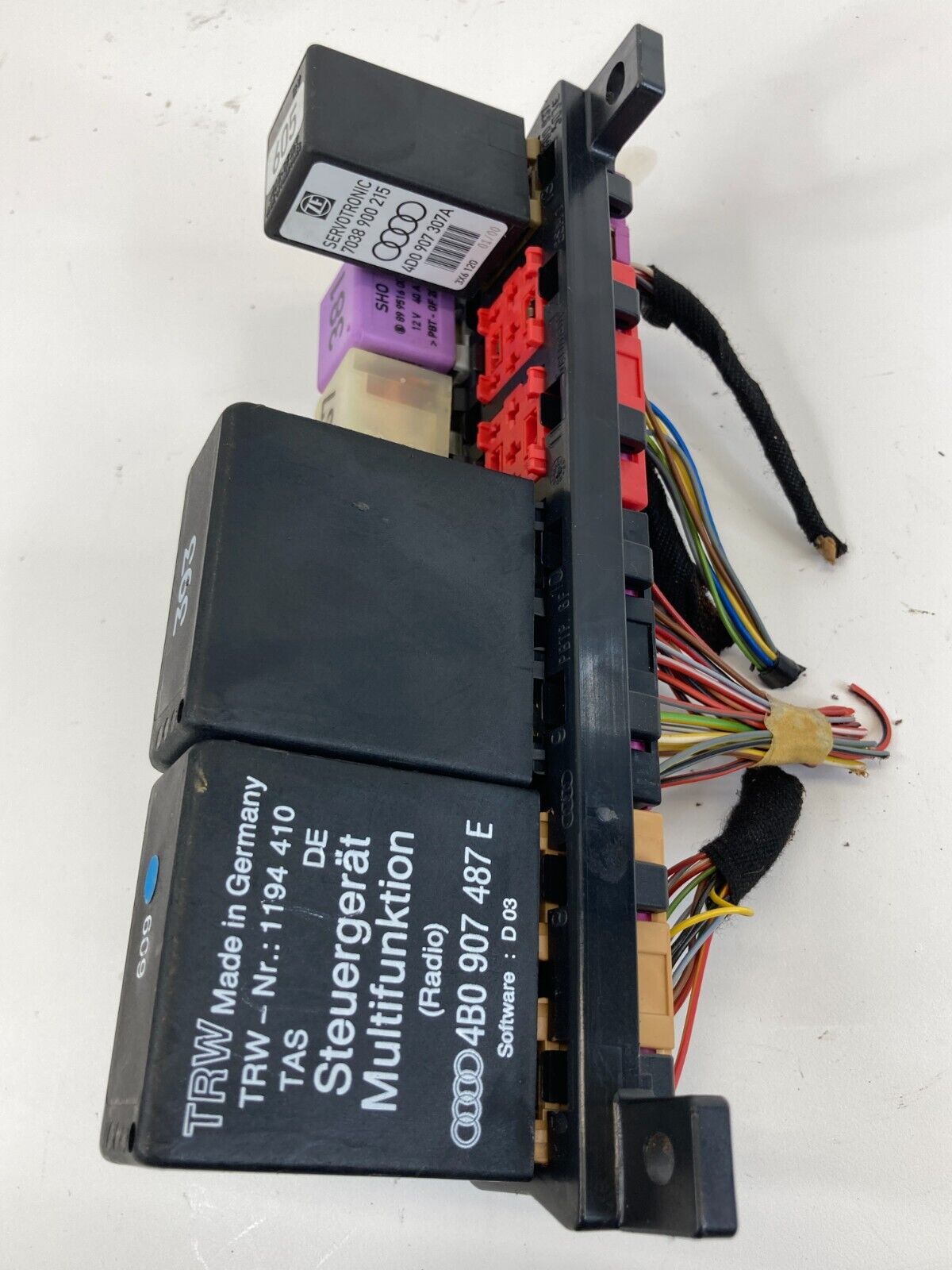 1998-2004 Audi A6 Quattro 2.8L V6 A/T AWD Fuse Box Relay Plate Unit OEM