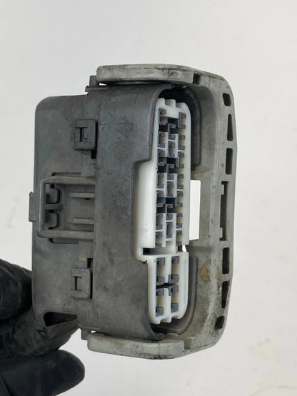 1999-2004 HONDA ODYSSEY 3.5L V6 A/T ANTI LOCK BRAKE PUMP PLUG CONNECTOR FWD OEM