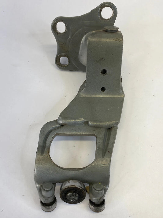 2004-2010 TOYOTA SIENNA REAR RIGHT DOOR MIDDLE SLIDING HINGE ROLLER RAIL UNIT