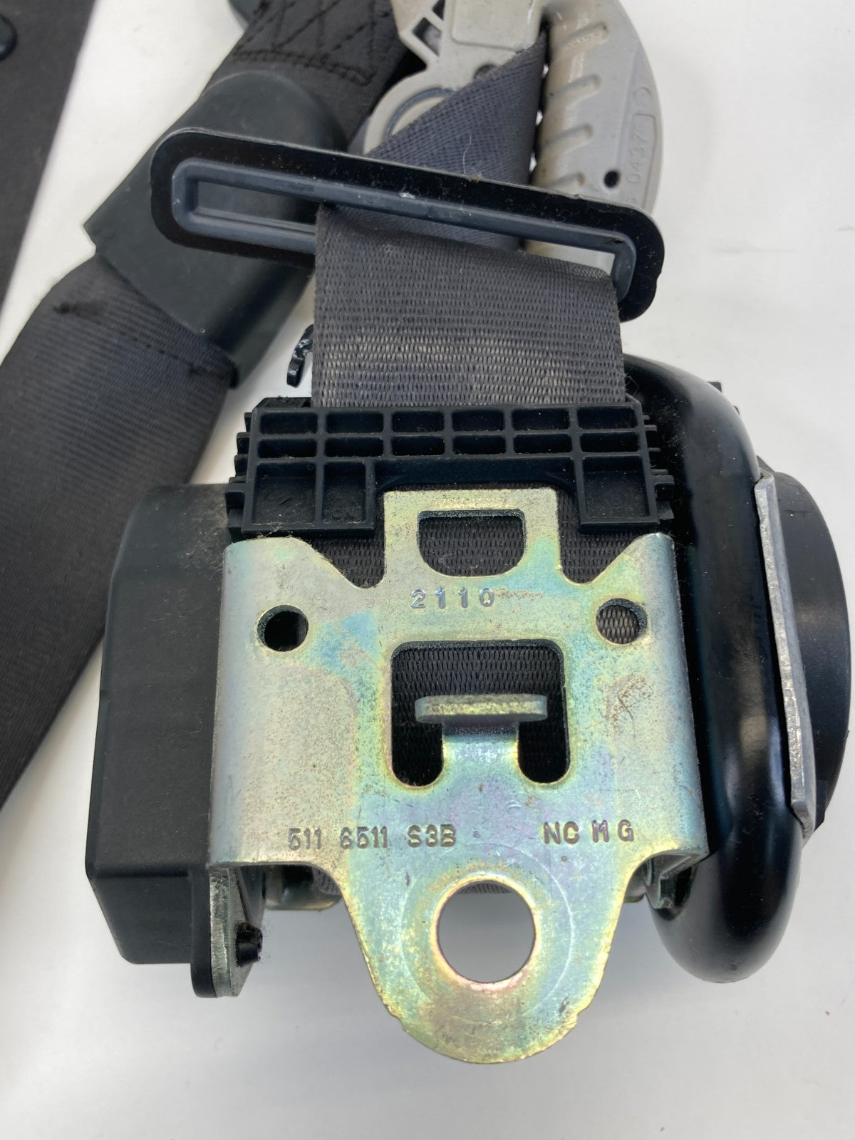 2007-2011 Hyundai Accent Front Left Side Seat Belt Retractor 88870-1E530 OEM