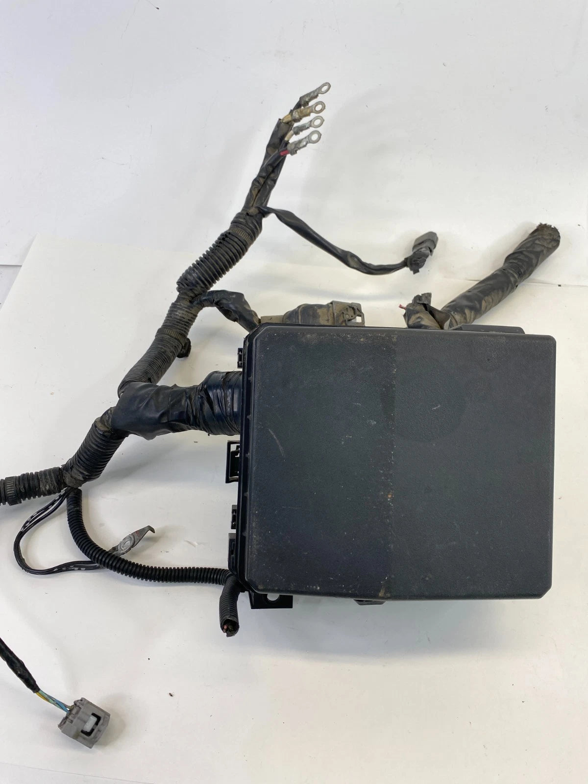 2011-2013 Outlander Sport 2.0L L4 Engine Compartment Fusebox Relay Module Assy