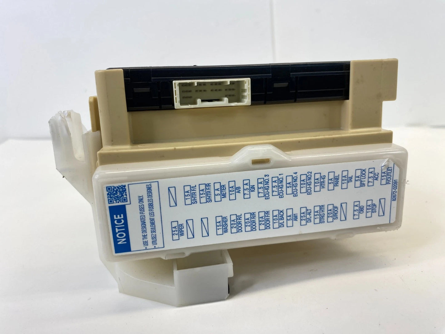 2017-2019 TOYOTA COROLLA INTERIOR FUSE BOX JUNCTION BLOCK OEM 82730-02F41