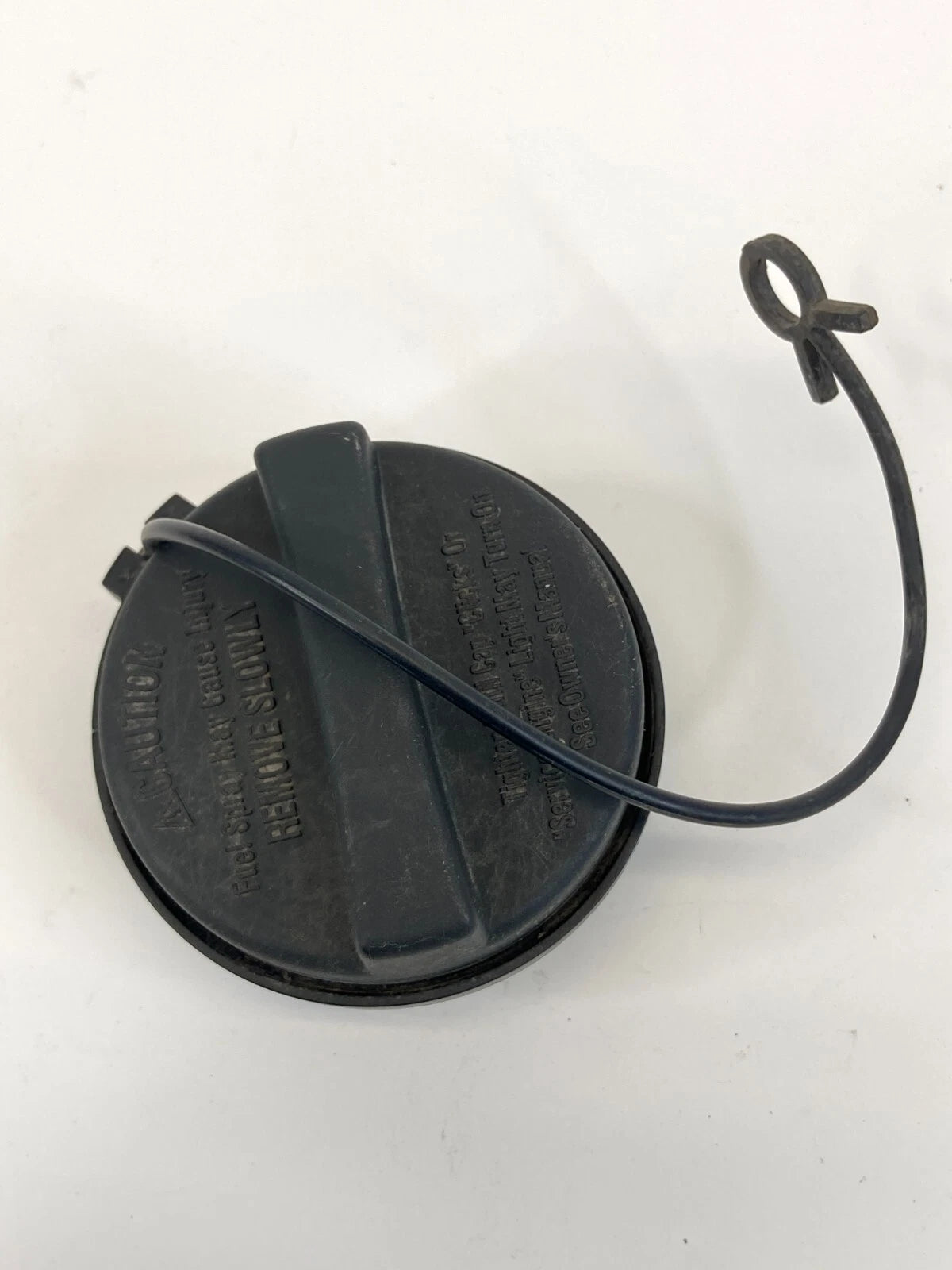 2000-2013 CHEVROLET IMPALA 2004-2012 COLORADO FUEL FILLER GAS LID CAP COVER OEM