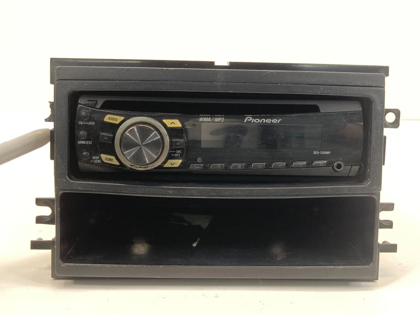 PIONEER DEH-1300MP CAR RADIO CD PLAYER MP3 WMA RECEIVER FRONT AUX 1-DIN OEM