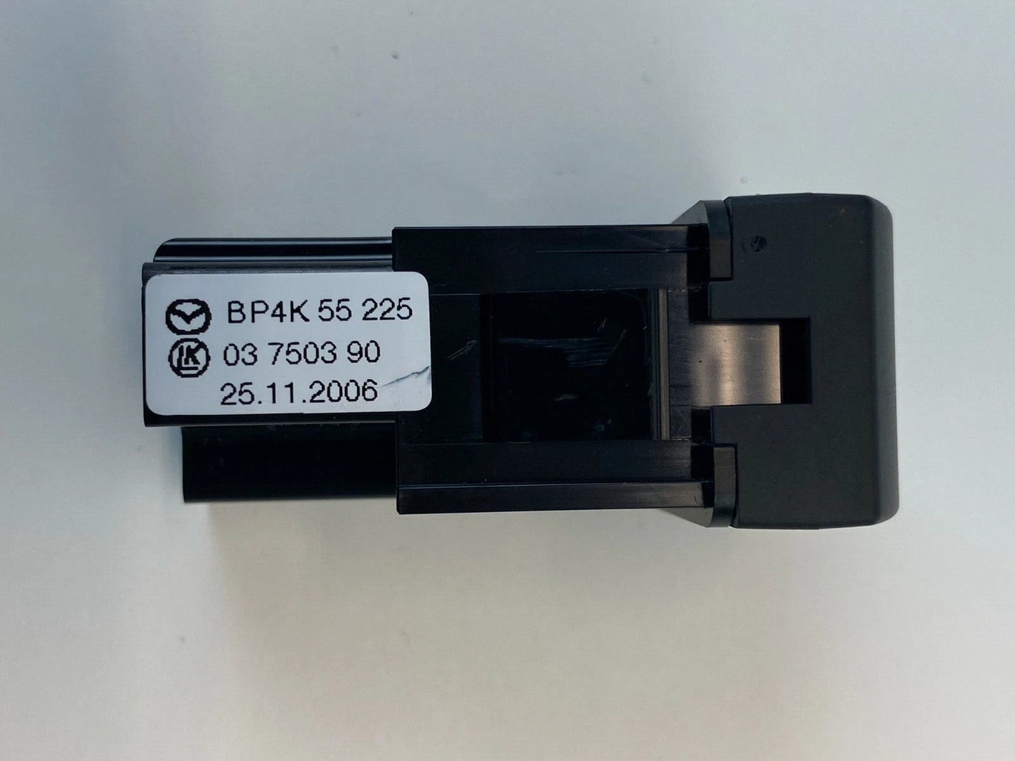 04-09 MAZDA 3 06-15 MX-5 MIATA DASH BLANK COVER COVER HOLE SWITCH BP4K55225 OEM