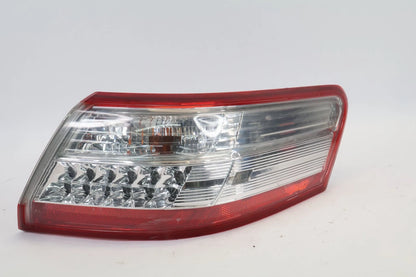 2010 2011 TOYOTA CAMRY HYBRID RIGHT PASSENGER TAIL LIGHT TAILLAMP OUTER LED OEM
