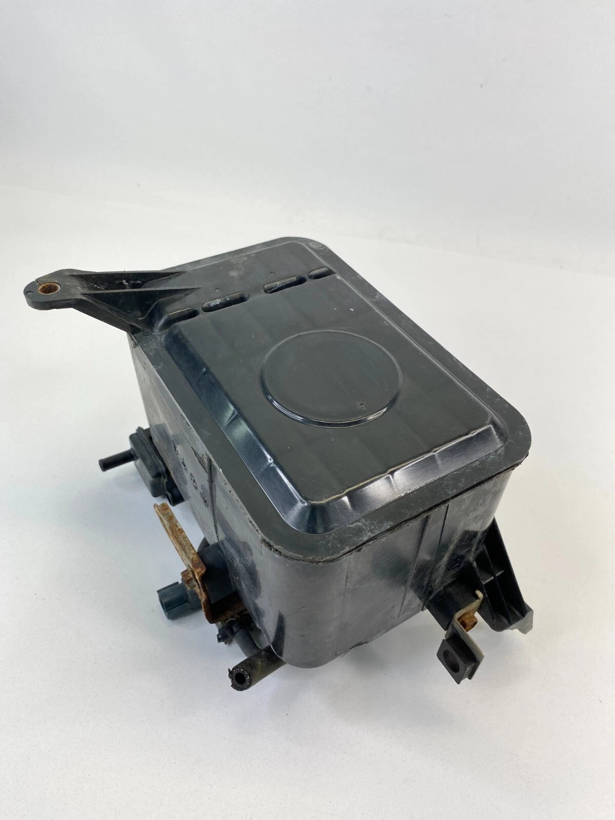 96 97 98 99 00 TOYOTA 4RUNNER TACOMA 2.7L FUEL VAPOR CHARCOAL CANISTER OEM