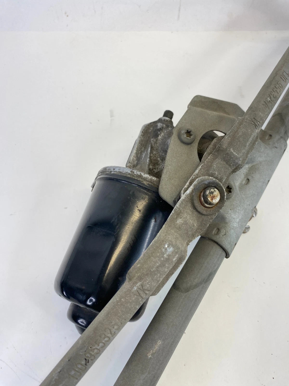 1998-2010 VOLKSWAGEN NEW BEETLE WIPER MOTOR TRANSMISSION LINKAGE 1C1955023A OEM