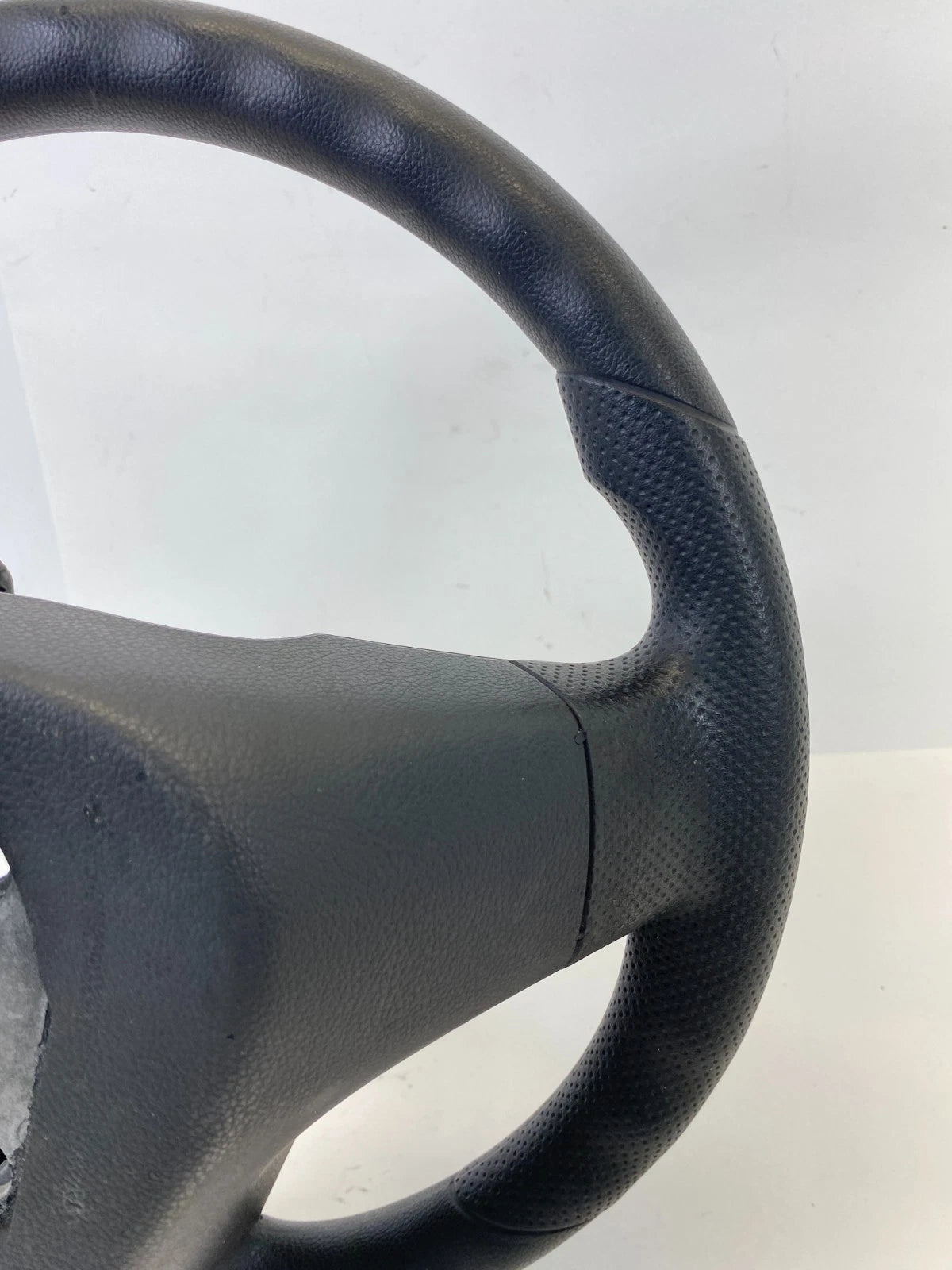 17 18 19 20 21 22 CHEVROLET TRAX A/T STEERING WHEEL W/AUDIO CONTROL SWITCH OEM