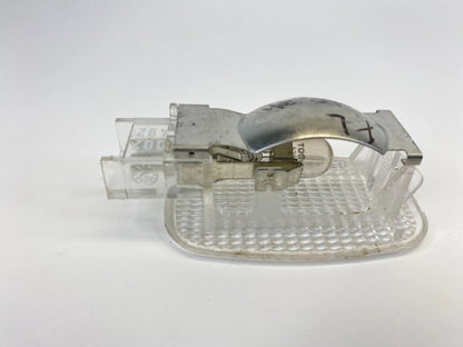 03-06 MERCEDES-BENZ E500 REAR TRUNK LUGGAGE COURTESY LIGHT LAMP A211-820-16-01