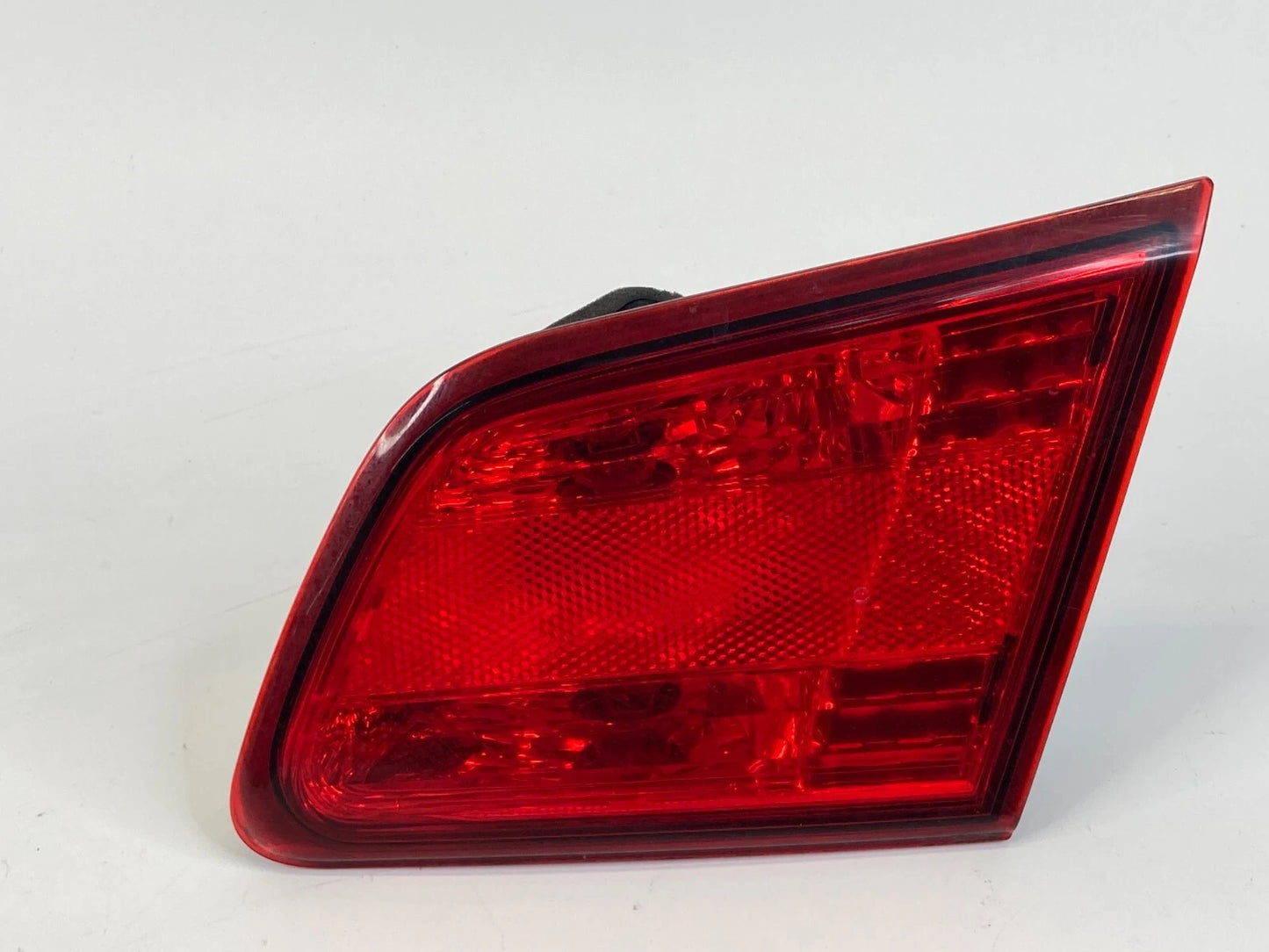 2010-2014 SUBARU LEGACY REAR TRUNK TAIL LIGHT PASSENGER INNER REAR 2PA946099 OEM