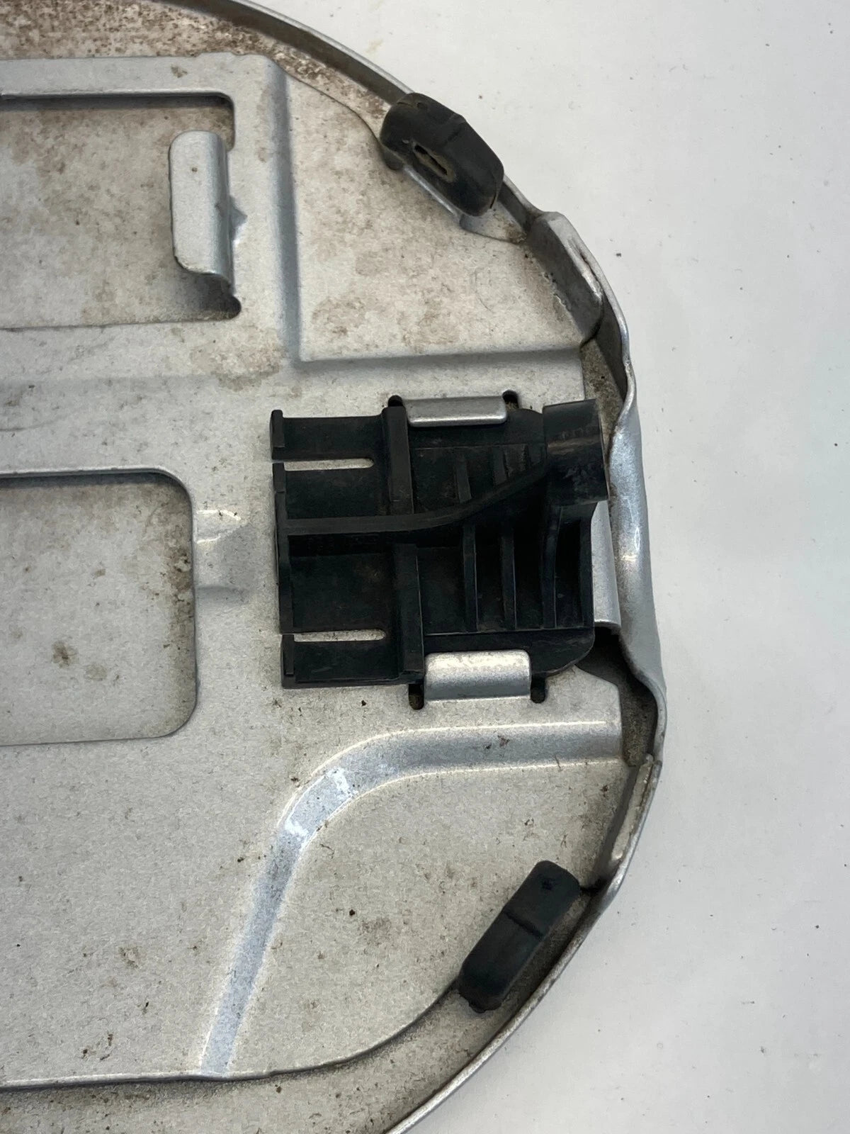 2005-2009 CHEVROLET EQUINOX 06-09 TORRENT GAS TANK FUEL FILLER DOOR LID COVER
