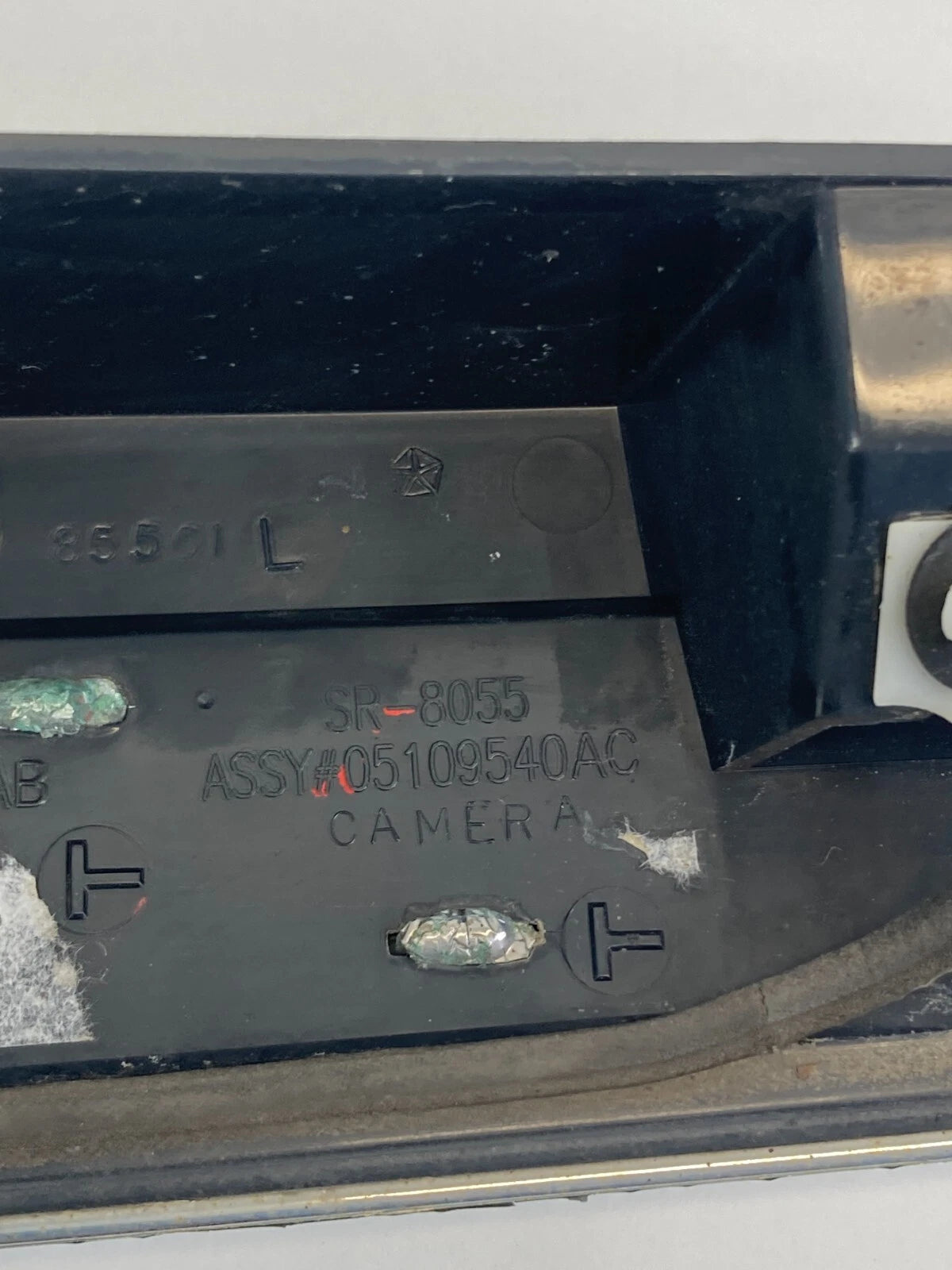 08-10 GRAND CARAVAN TRUNK FINISH GARNISH PANEL MOLDING PLATE CAMERA 05113251AB