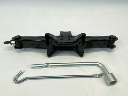 2007-2013 MITSUBISHI OUTLANDER EMERGENCY SPARE TIRE JACK TOOL KIT OEM