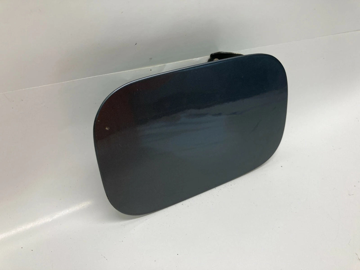 2002 03 04 2005 AUDI A4 QUATTRO FUEL FILLER DOOR GAS TANK LID COVER 8E0010190S
