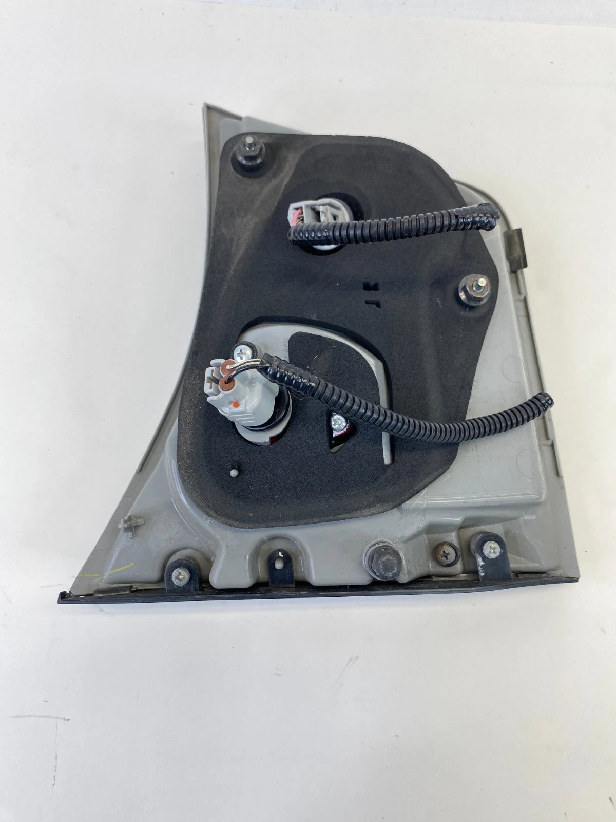 2004 TO 2009 LEXUS RX350 RX330 RIGHT PASSENGER INNER TAIL LIGHT TAILLIGHT LAMP