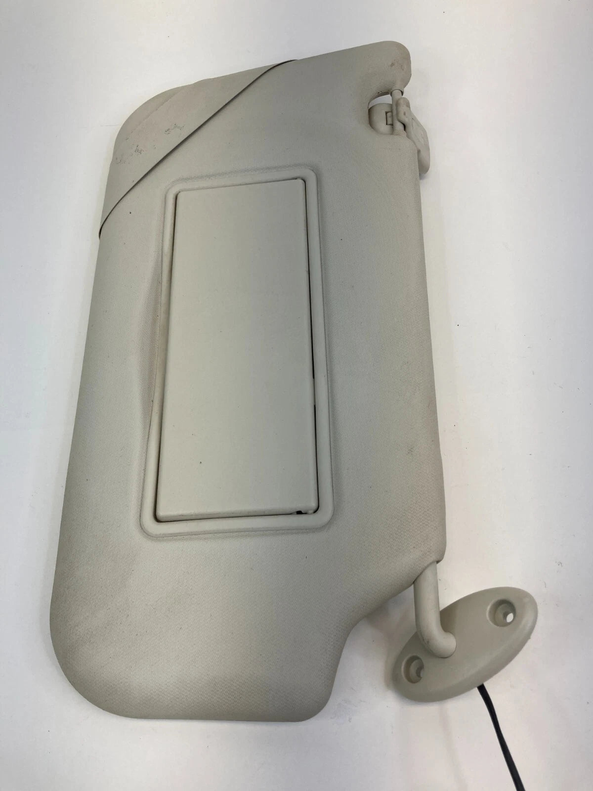 2012-2015 FORD FOCUS ROOF RIGHT PASSENGER SUNVISOR SUN VISOR SHADE W/ MIRROR