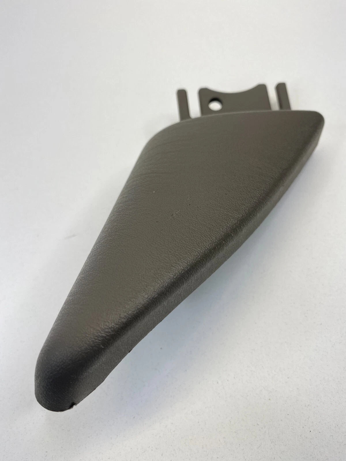 01-06 CHRYSLER SEBRING STRATUS FRONT RIGHT SIDE INNER CORNER MIRROR COVER VG8618