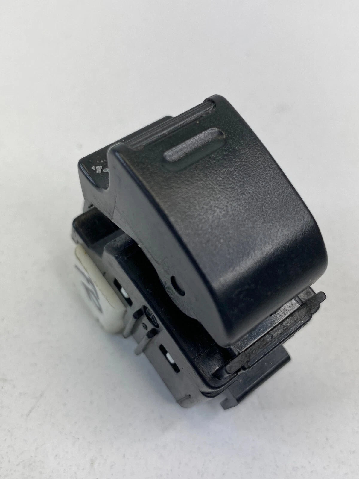 2004-2009 TOYOTA PRIUS FRONT RIGHT PASSENGER SIDE DOOR WINDOW CONTROL SWITCH OEM