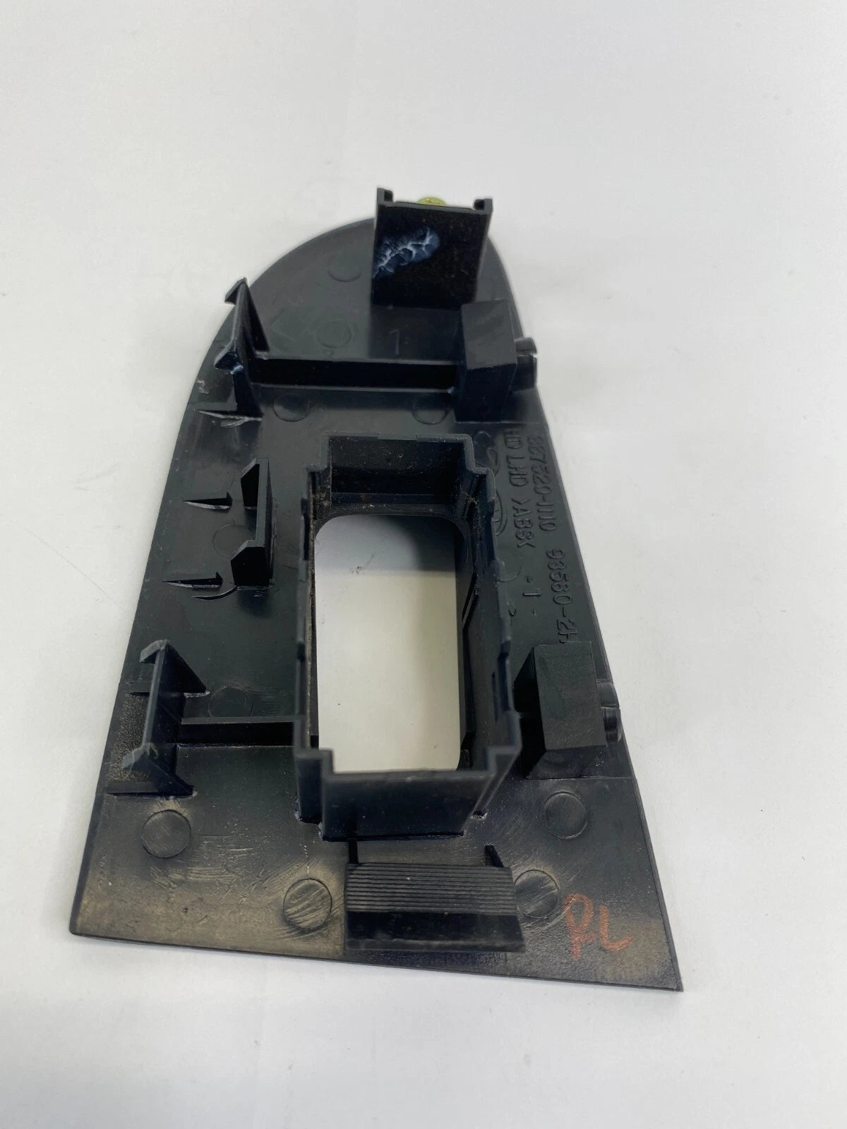 07-10 HYUNDAI ELANTRA SEDAN REAR LEFT DOOR WINDOW SWITCH TRIM BEZEL 93580-2H000