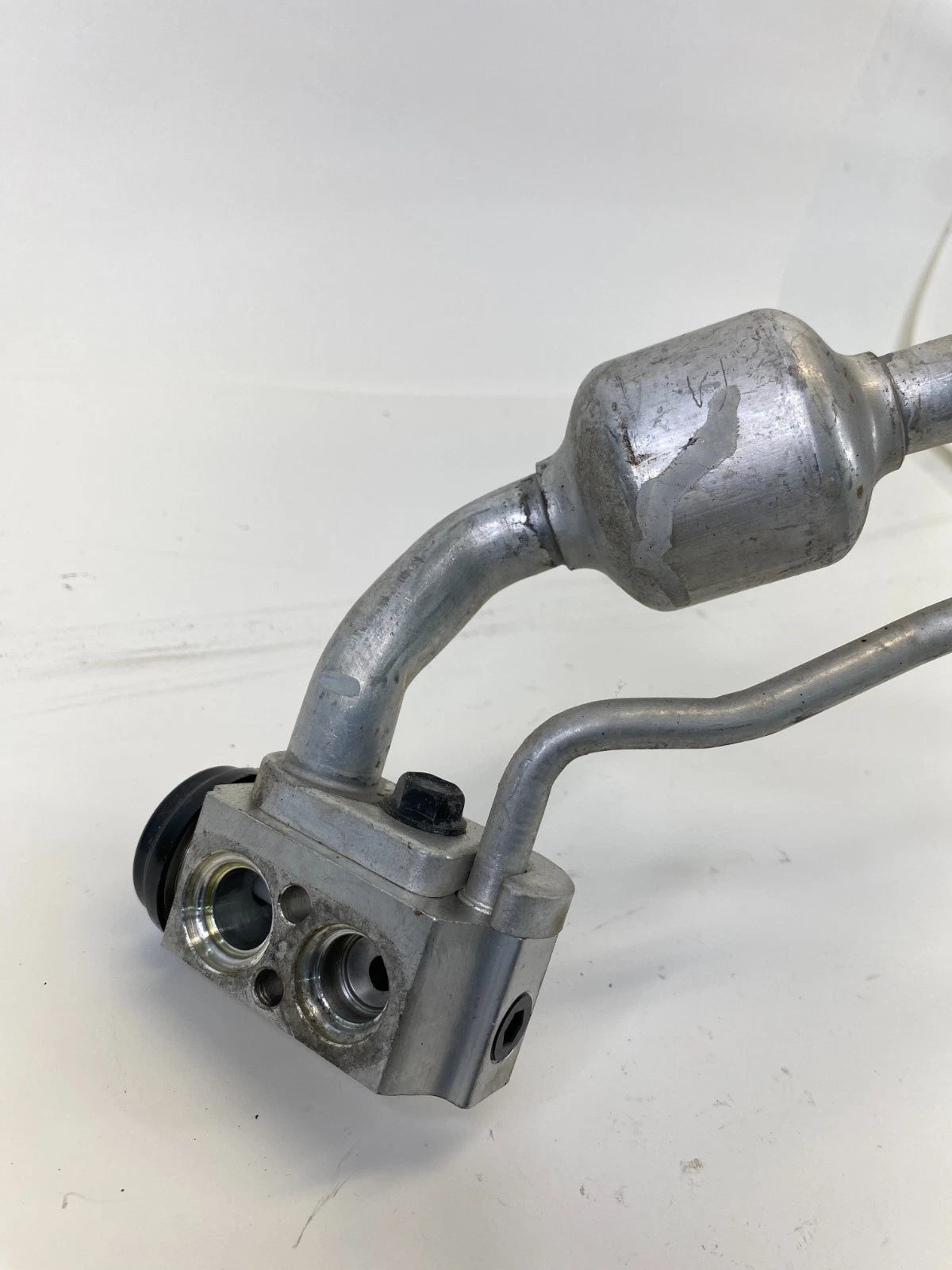 12-17 HYUNDAI ACCENT VELOSTER 1.6L L4 A/C REFRIGERANT SUCTION & LIQUID HOSE LINE