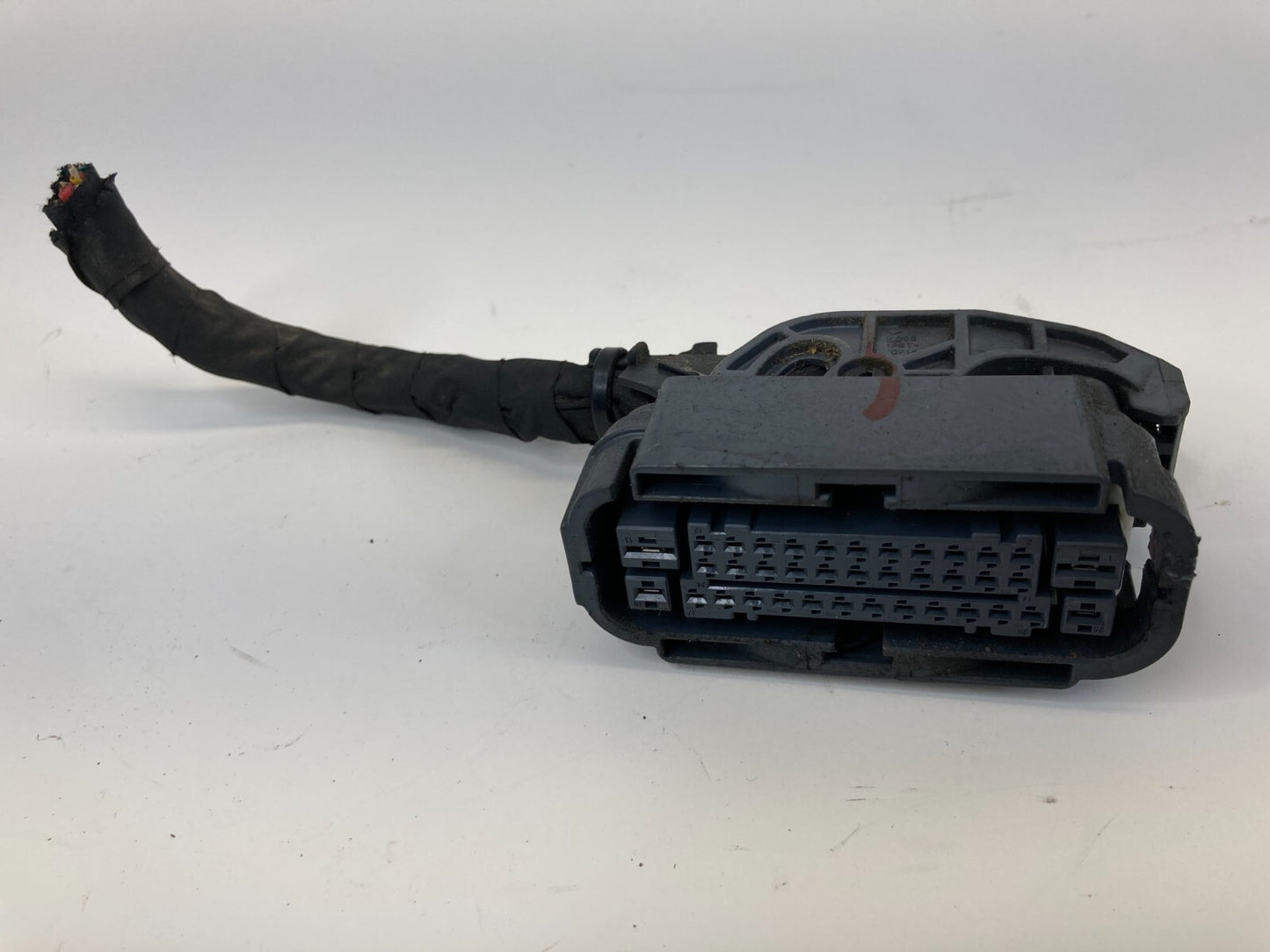 2014-2016 Kia Soul 1.6L L4 M/T ABS Anti Lock Brake Pump Plug Connector OEM