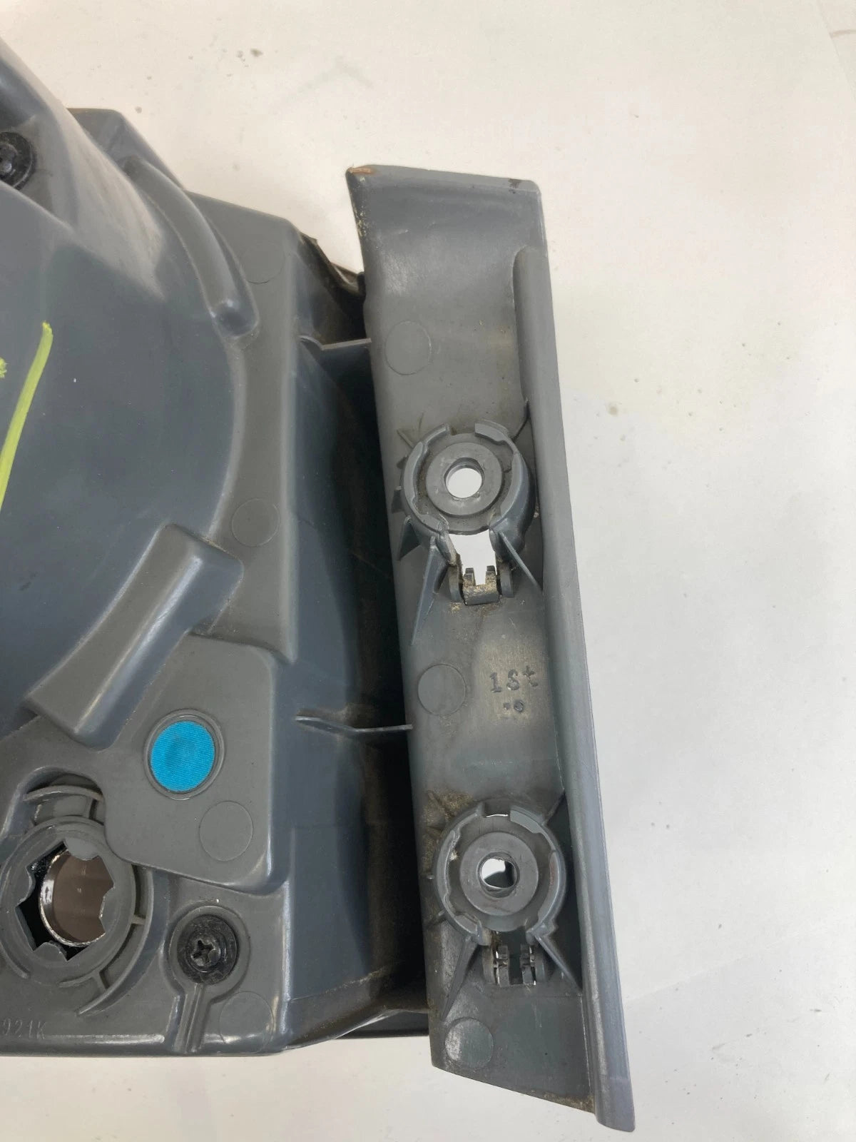 2011-2016 CHEVY CRUZE RIGHT PASSENGER QUARTER PANEL MOUNTED TAIL LIGHT TAILLIGHT