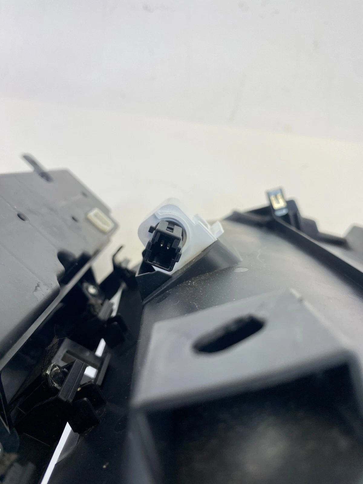 2018 Nissan Altima A/C Heater Climate Temperature Control Assy 27500-9HU0A OEM