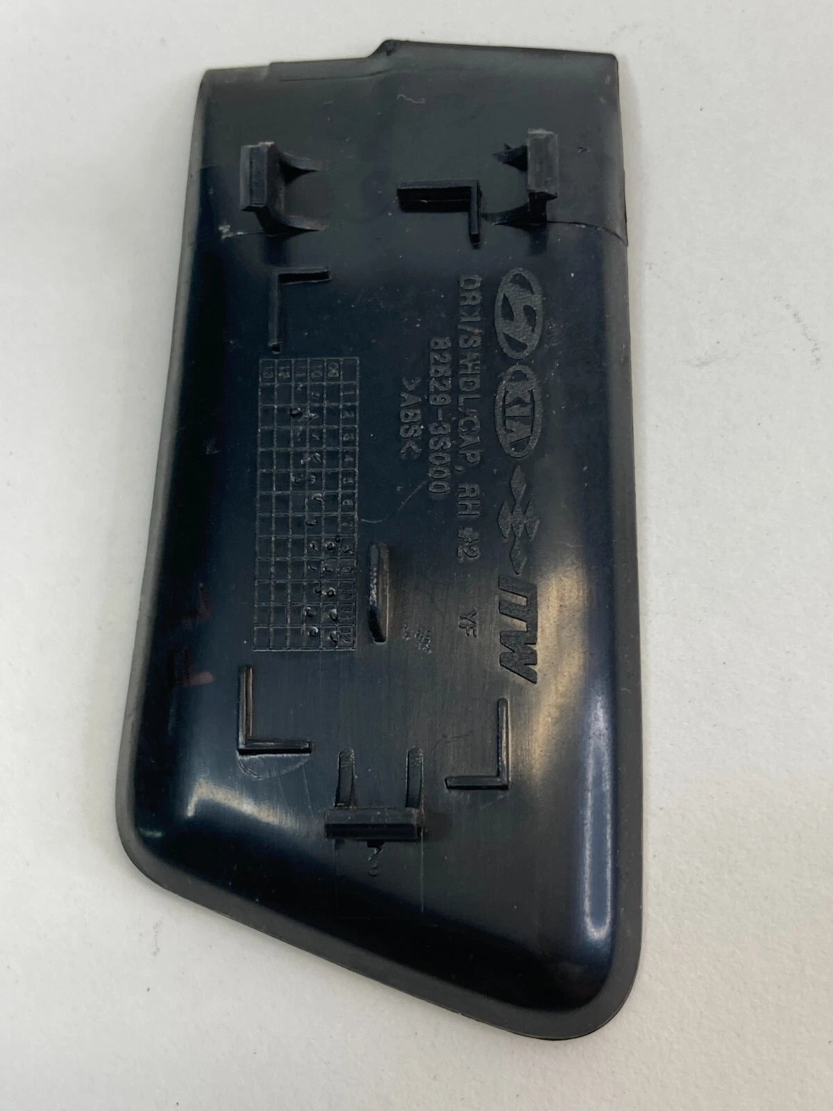 11-14 HYUNDAI SONATA FRONT RIGHT DOOR INNER HANDLE SCREW CAP COVER 826293S000