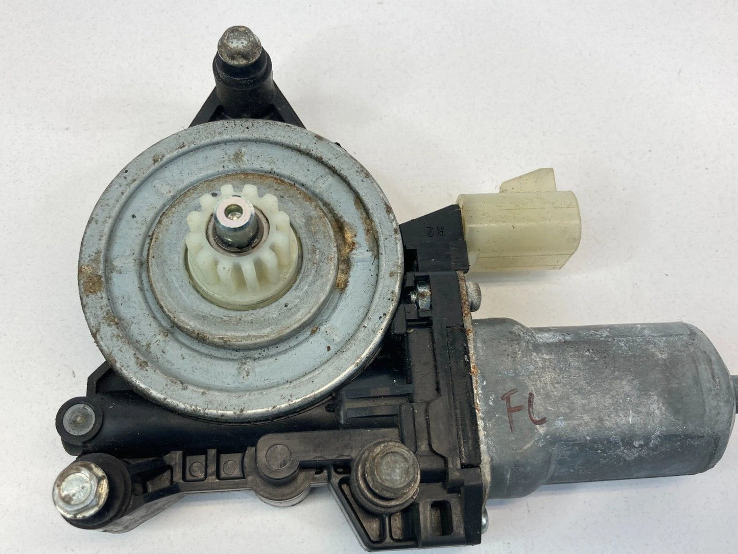 2006-2011 CHEVROLET HHR FRONT LEFT DOOR POWER WINDOW MOTOR AY262100-3451 OEM