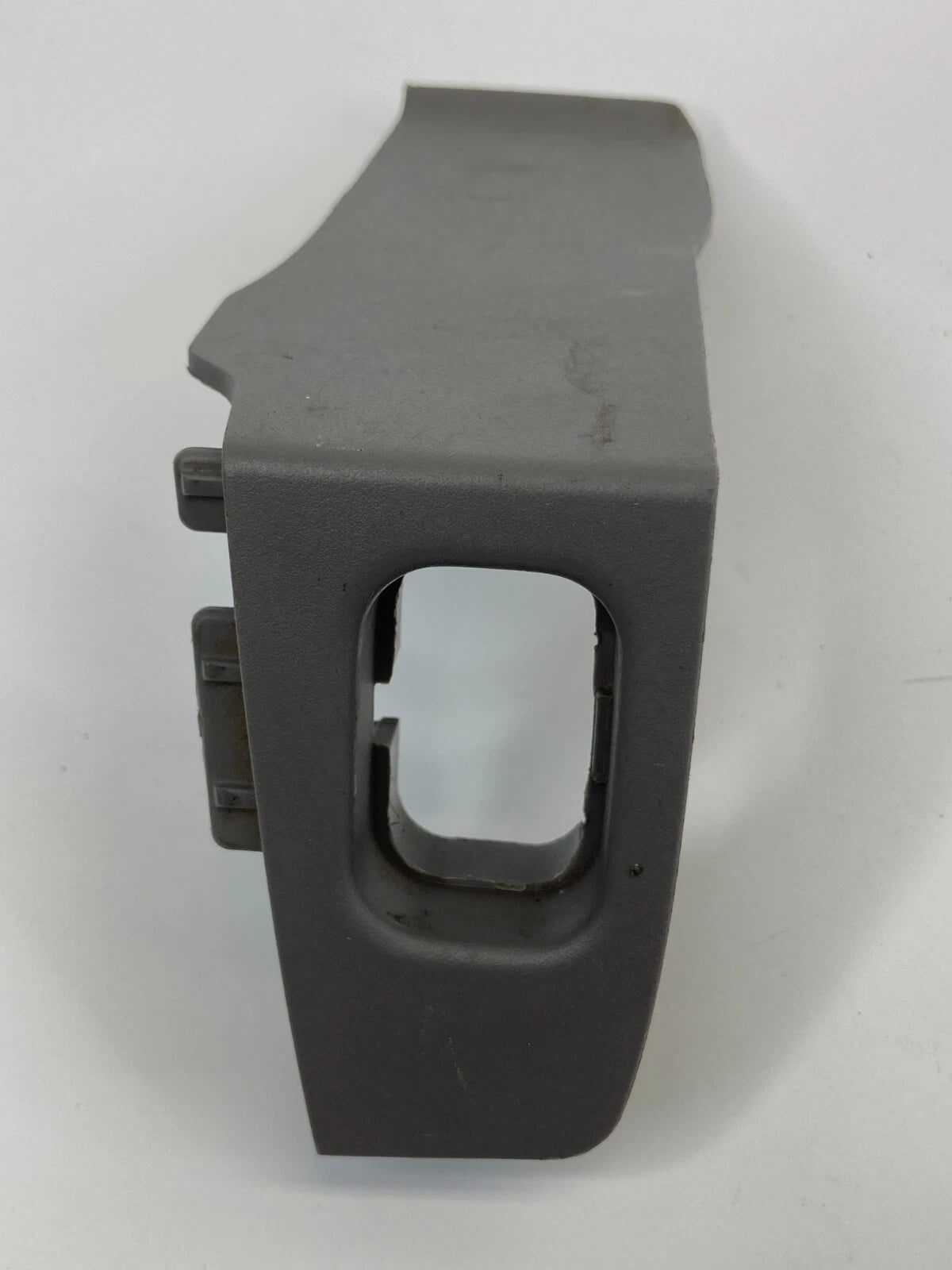 02-04 HONDA ODYSSEY FRONT LEFT DOOR HEATED SEAT CONTROL SWITCH BEZEL TRIM COVER