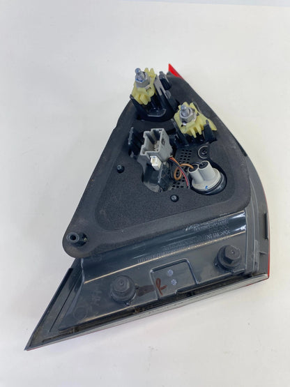 2015-2017 Chrysler 200 Sedan Rear Right Side Tail Light Taillight Inner Lamp OEM