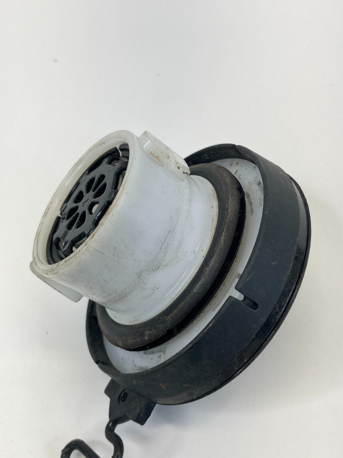 2004-2012 Chevrolet Colorado GMC Canyon Fuel Filler Gas Door Lid w/ Cap OEM