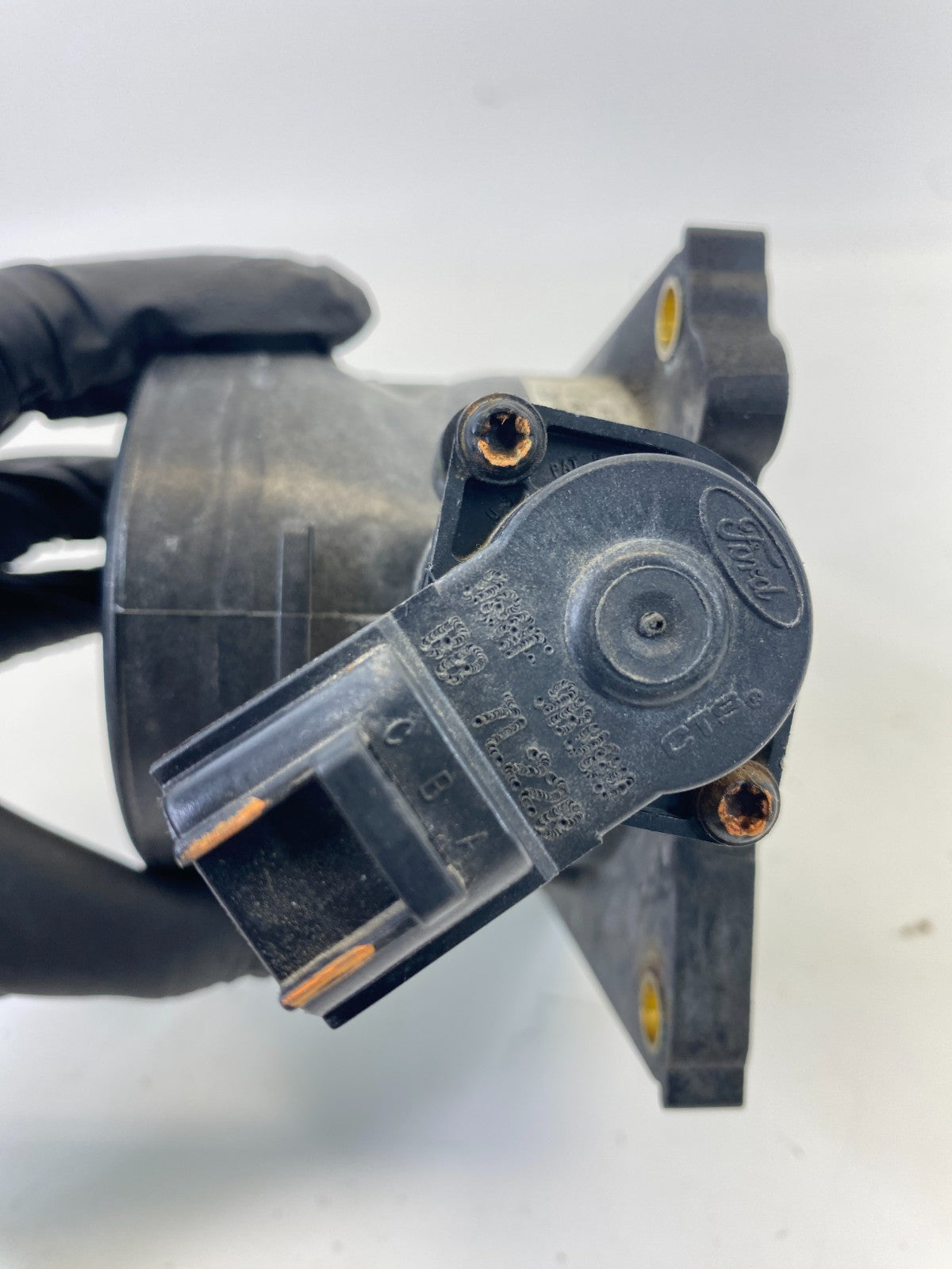 2005-2007 Ford Escape Mercury Mariner 2.3L Throttle Body Throttle Valve