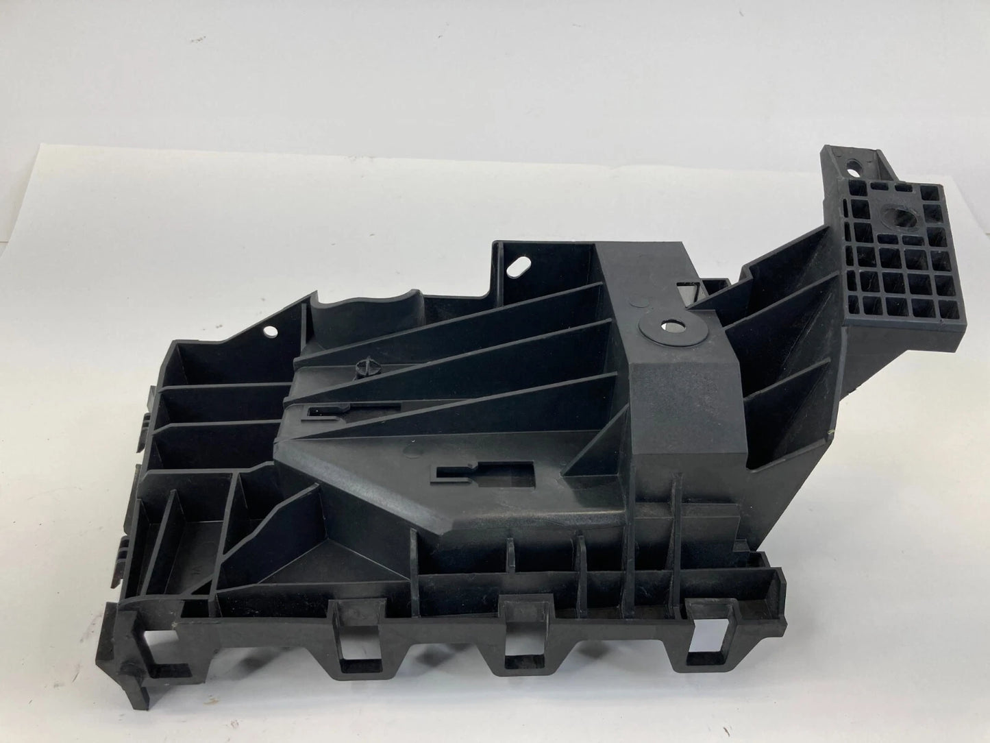 2015-2019 FORD EDGE ENGINE FUSE BOX JUNCTION BOX HOLDER BRACKET HG9T-14A301-AAA