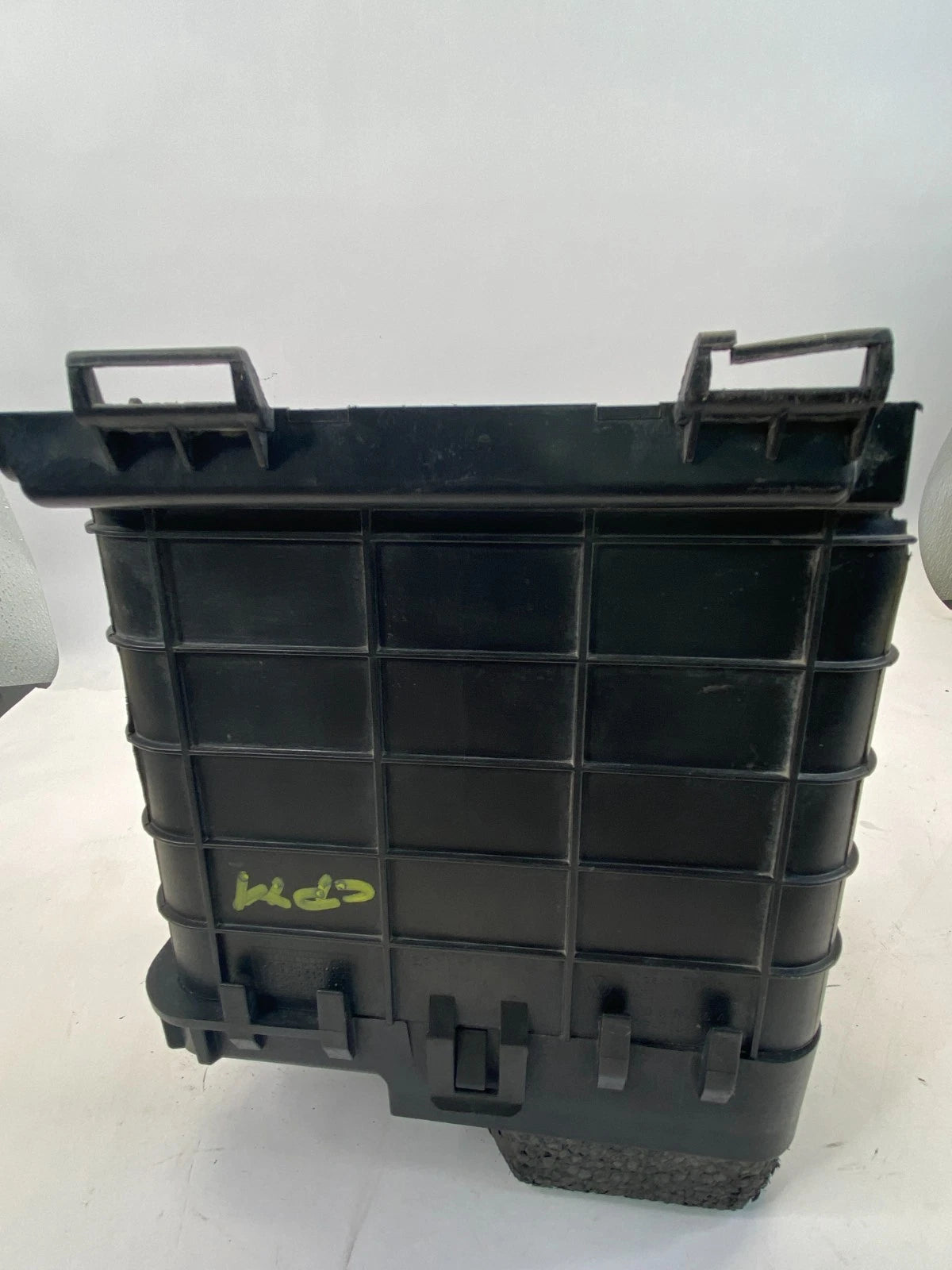 2009-2017 VOLKSWAGEN CC BATTERY SUPPORT TRAY HOLDER ASSY 3C0-915-336-A