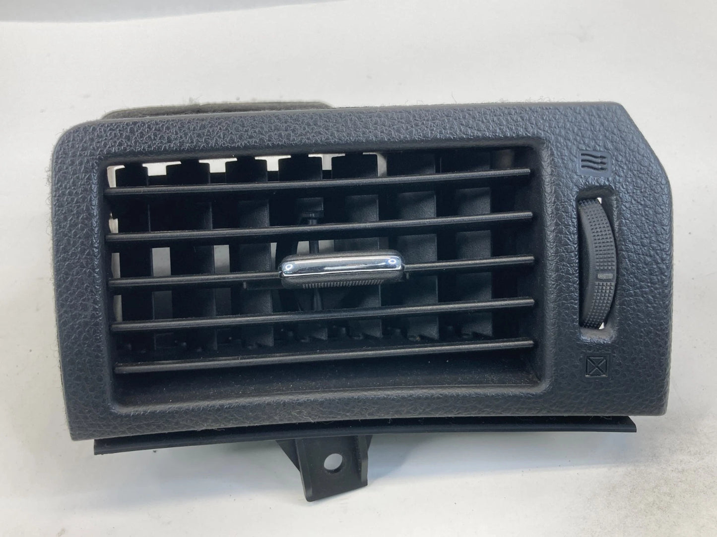 2011-2017 NISSAN QUEST DASH RIGHT AIR VENT OUTLET DUCT GRILLE 68760-1JA0A OEM