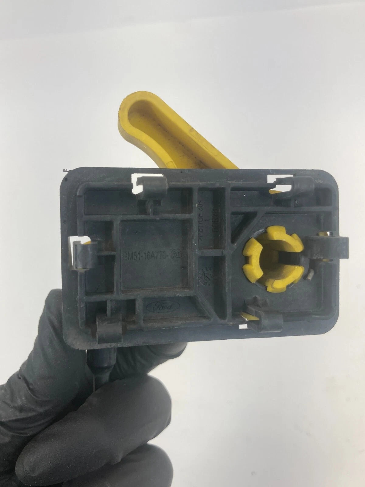 2013-2018 FORD FOCUS HOOD LOCK LATCH RELEASE ACTUATOR ASSEMBLY BM51-16A770