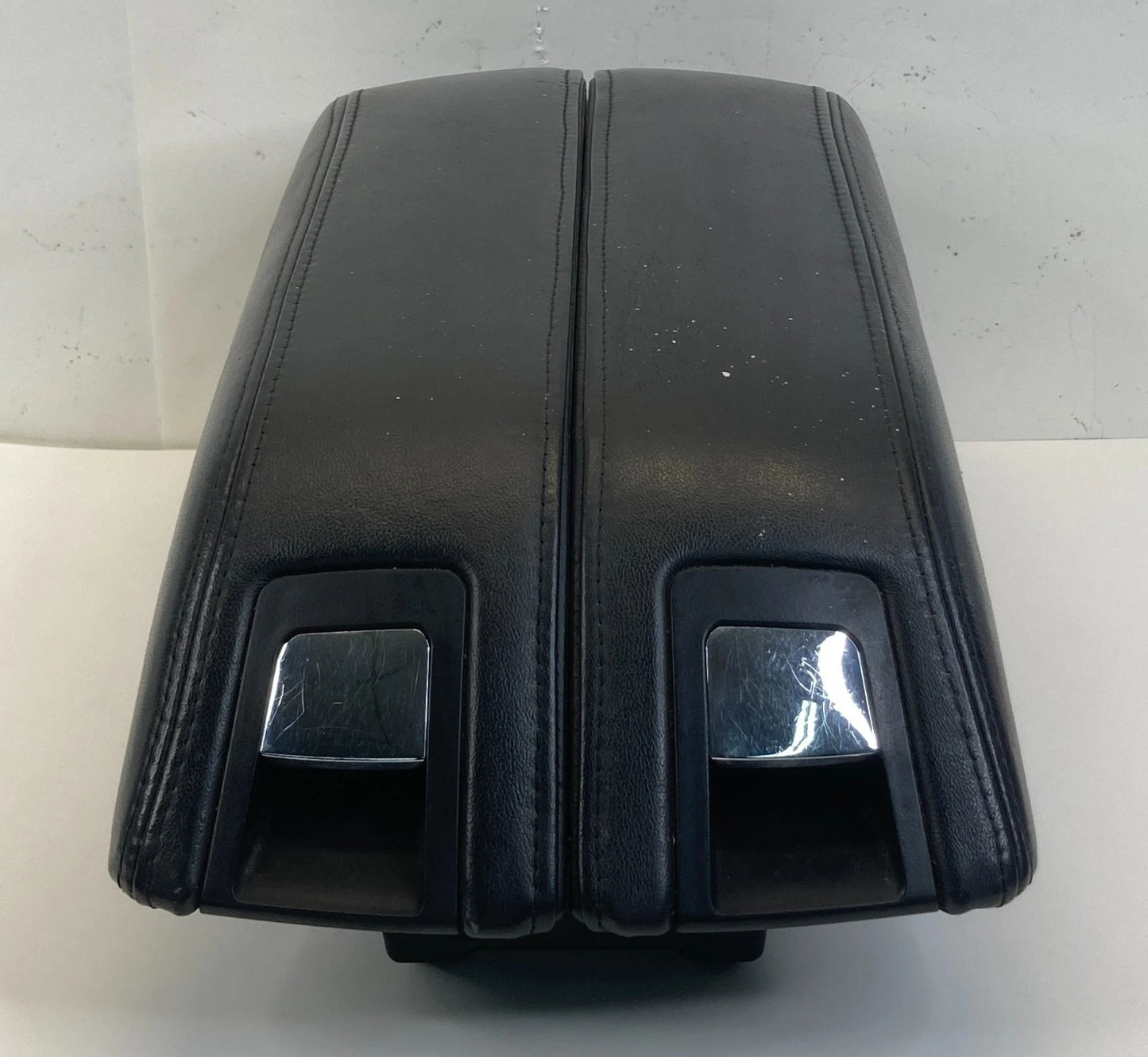 2010-2019 LINCOLN MKT CENTER CONSOLE SLIDING ARMREST ARM REST LID LEATHER BLACK