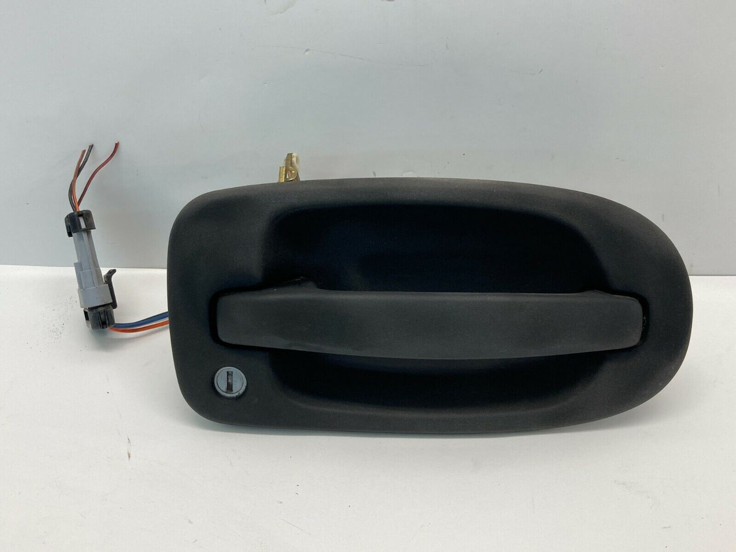 1997-2005 Chevrolet Venture Front Right Side Exterior Door Handle Assembly OEM