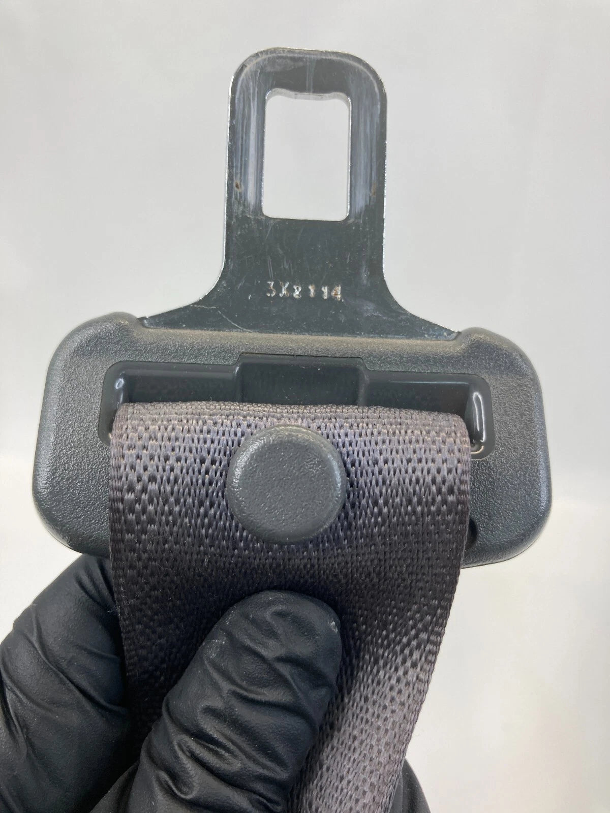 01-05 PONTIAC GRAND AM SEDAN FRONT RIGHT PASSENGER SIDE SEAT BELT RETRACTOR OEM
