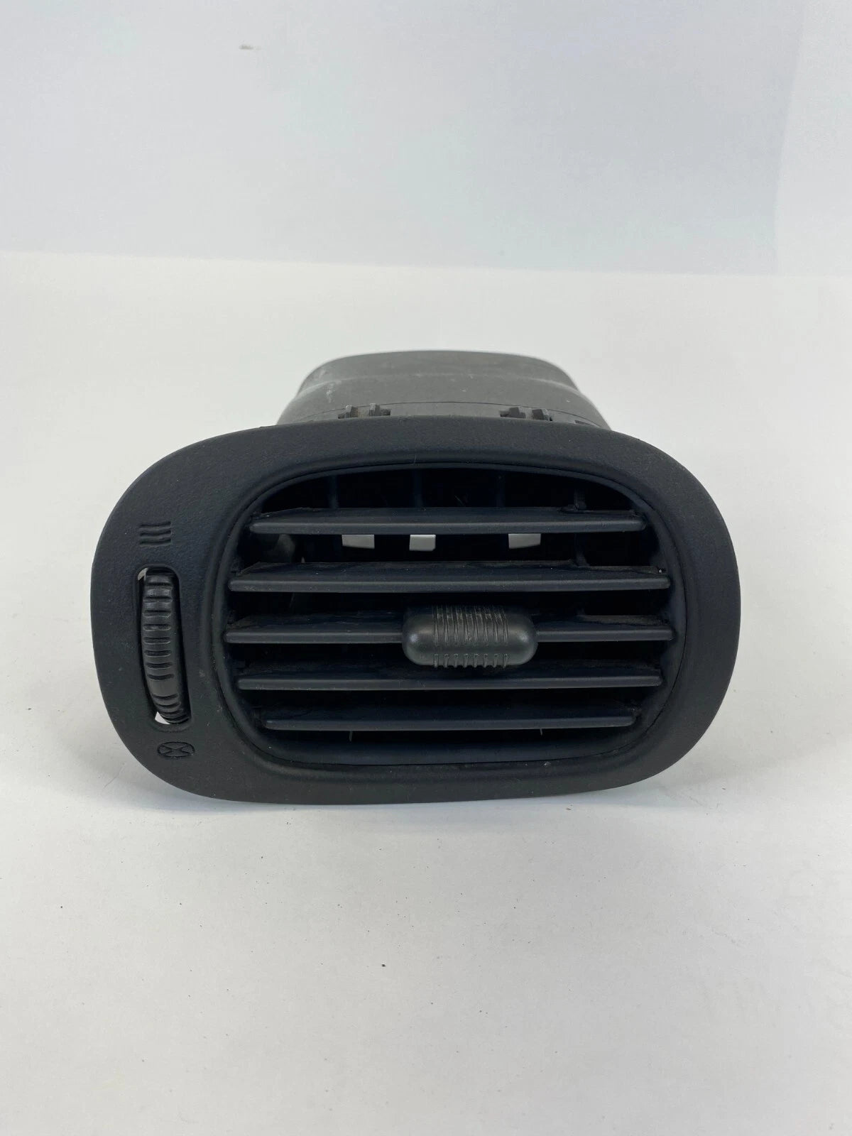 2004-2007 DODGE CARAVAN DASH LEFT DRIVER SIDE A/C AIR VENT OUTER 0SC91TRMAA OEM