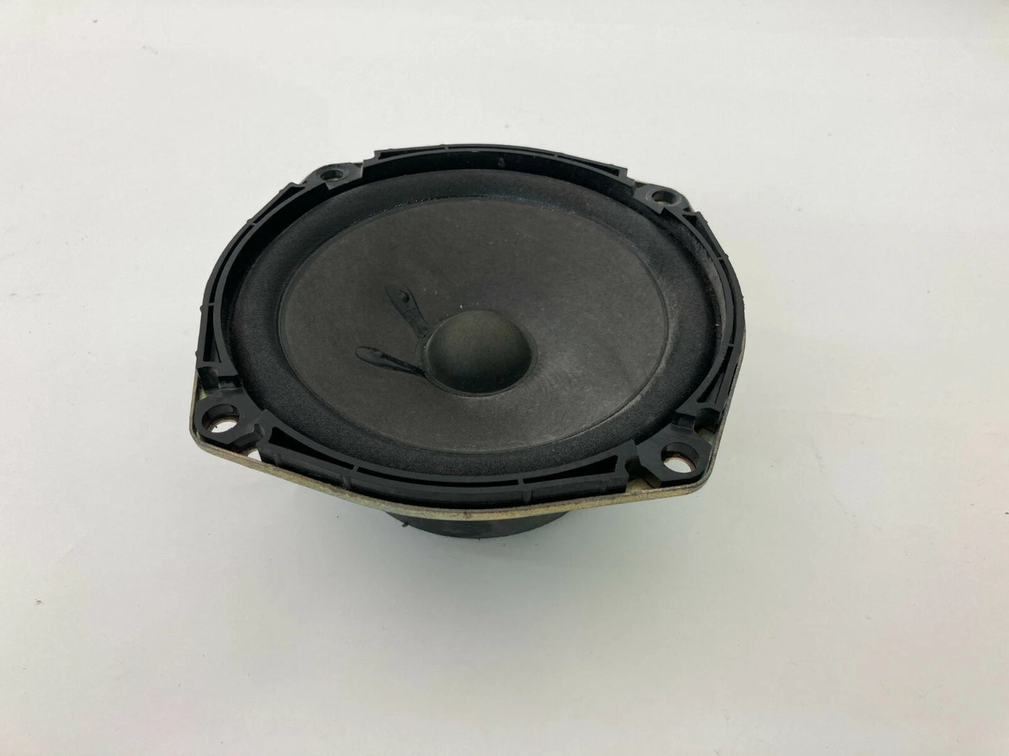 2000-2003 NISSAN MAXIMA REAR LEFT SIDE DOOR SPEAKER ASSEMBLY 281556P100 OEM
