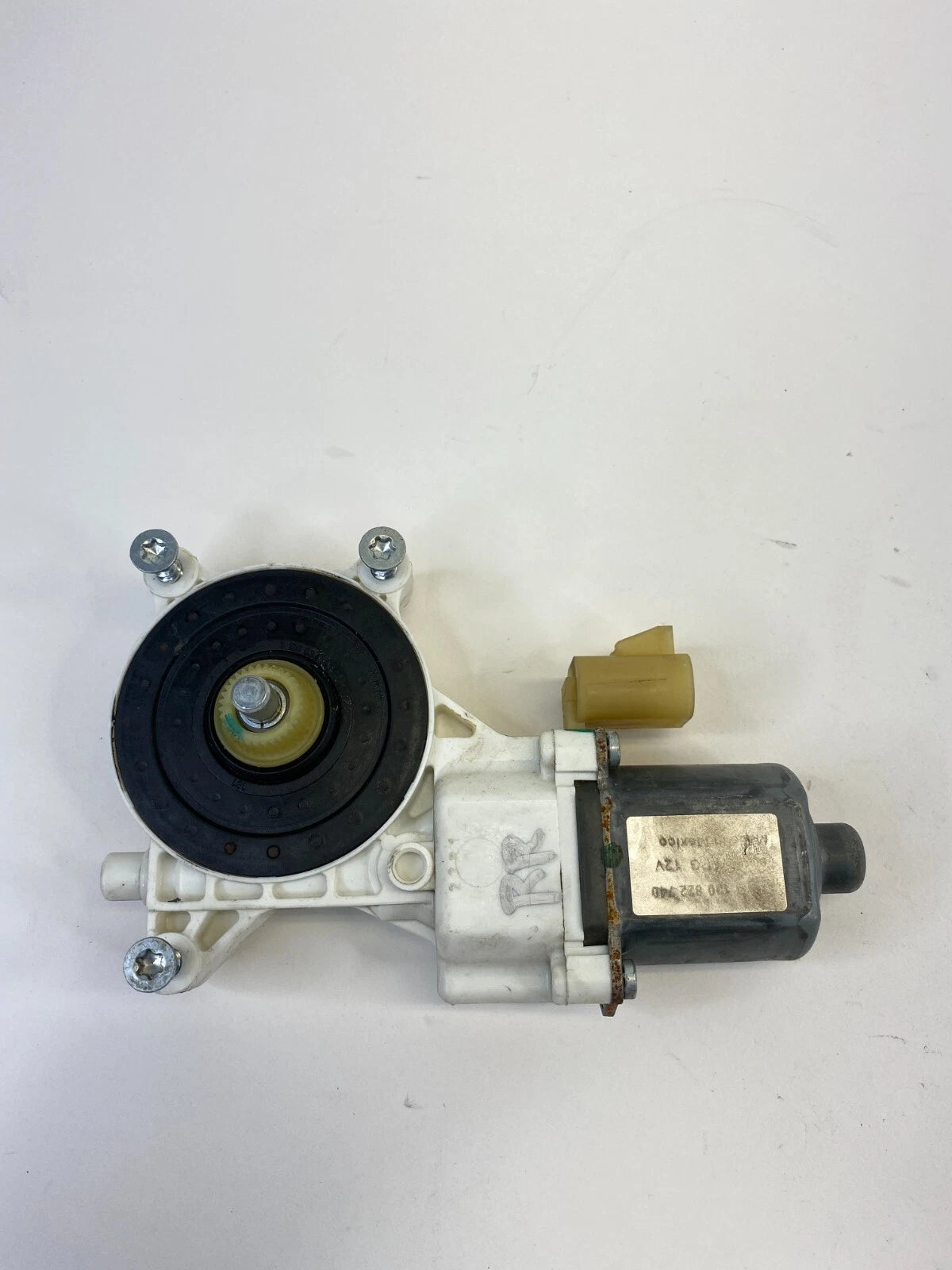 2004 2005 2006 CADILLAC SRX REAR RIGHT BACK SIDE DOOR WINDOW MOTOR 2 PIN OEM